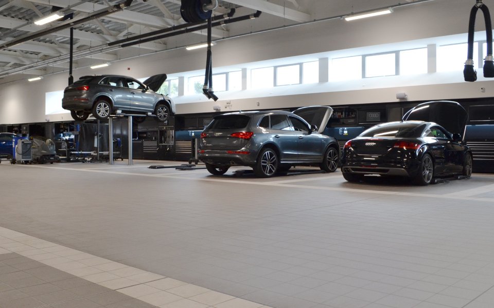 New Audi Farnborough vehicle maintenance & servicing workshop installed by CCS Garage Equipment