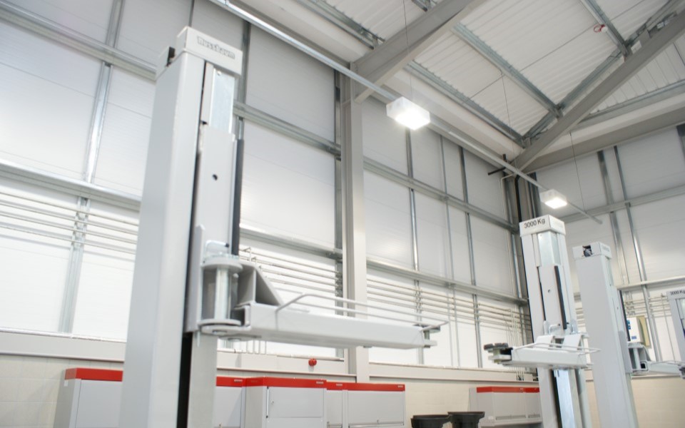 3000kg fixed 2-post vehicle lifts by Nussbaum installed at Honda & Hyundai, Cheshire Oaks by CCS Garage Equipment