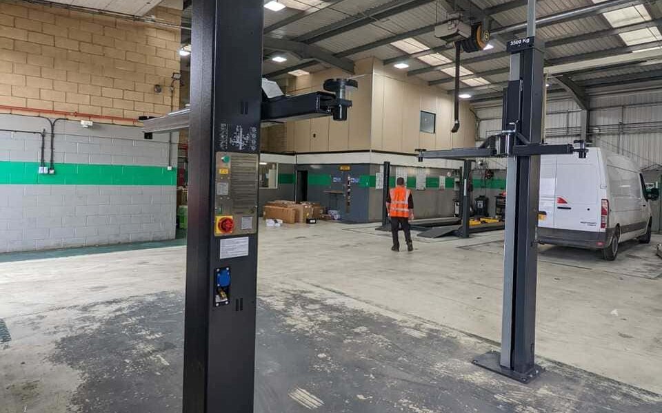 Photo of Nussbaum 3.5 Tonne vehicle lift