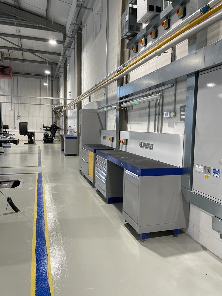 Vehicle workshop cabinets for emergency service vehicles