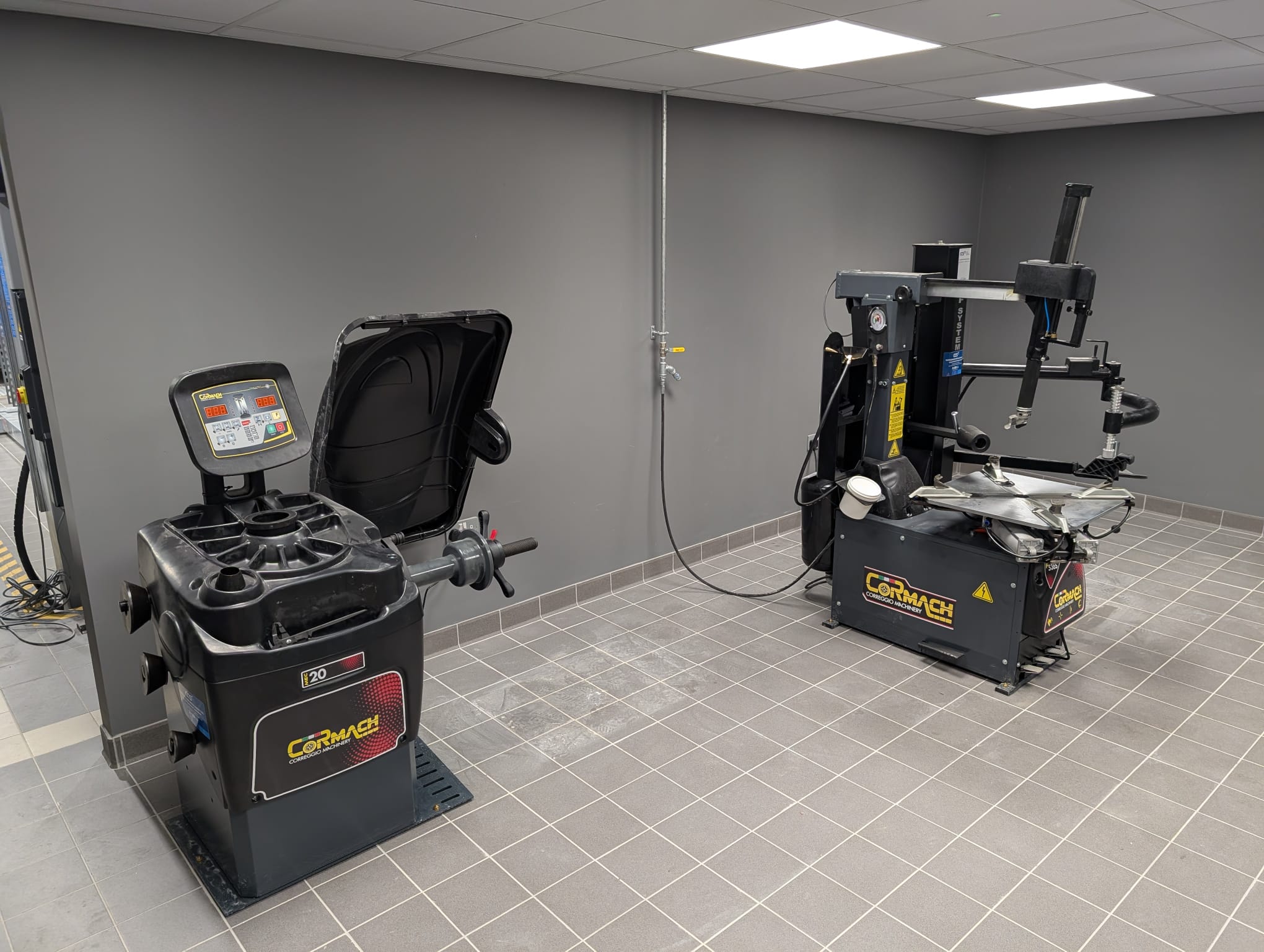 Tyre changing and wheel balancing equipment installed by CCS